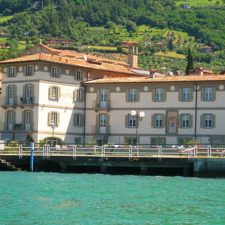 Hotel Capovilla Pisogne Exteriör bild